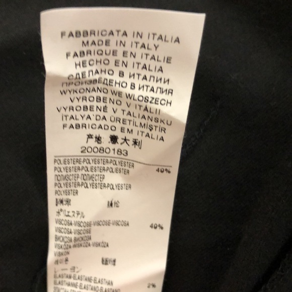 Sisley 42 Black Skirt pleats infront & back side zipper Excellent Condition - Picture 9 of 9